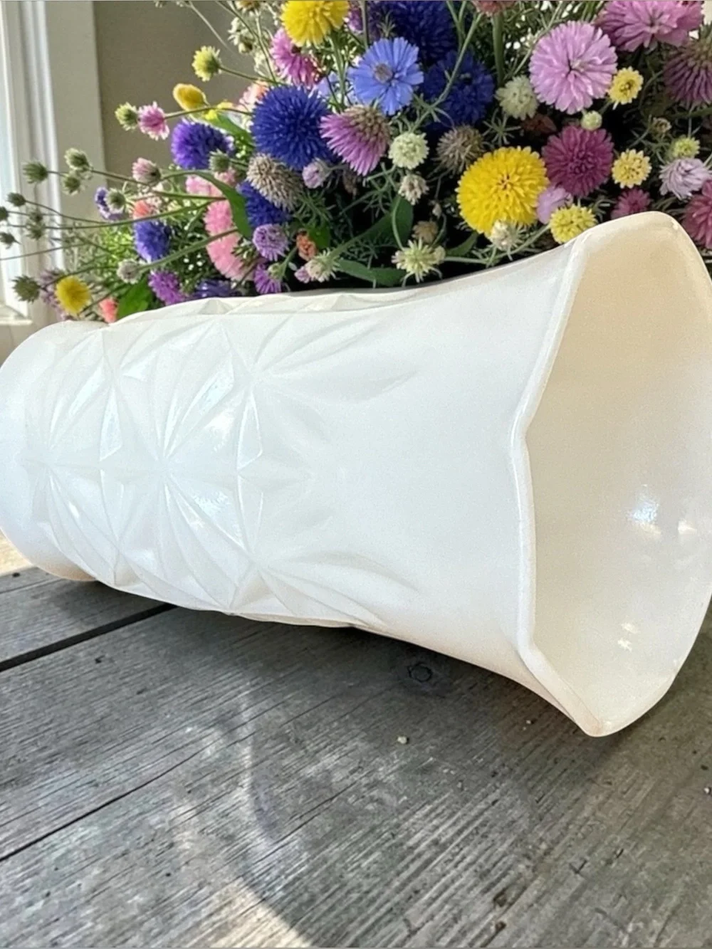 Vintage Hazel Atlas Milk Glass Starburst Vase MCM Scalloped Rim 5.75”